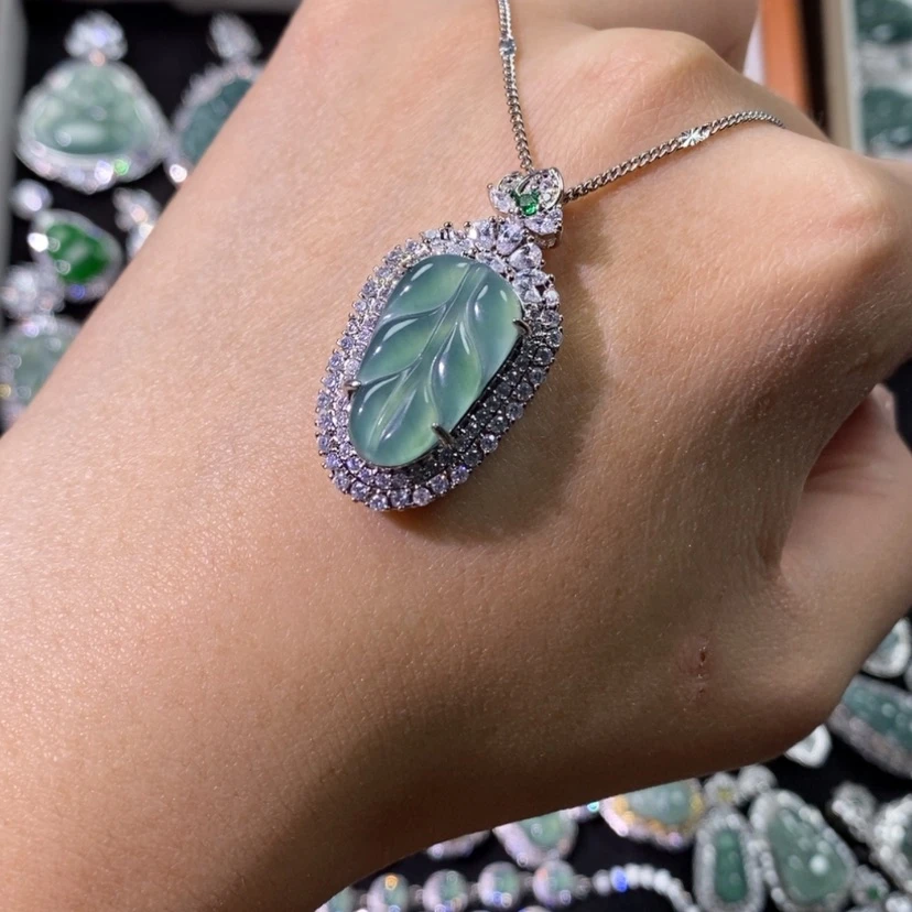 【闪购商品】翡翠颈饰未镶嵌天然