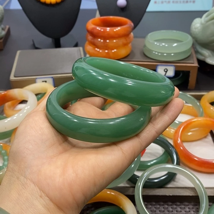 三***妮未镶嵌手镯东陵石