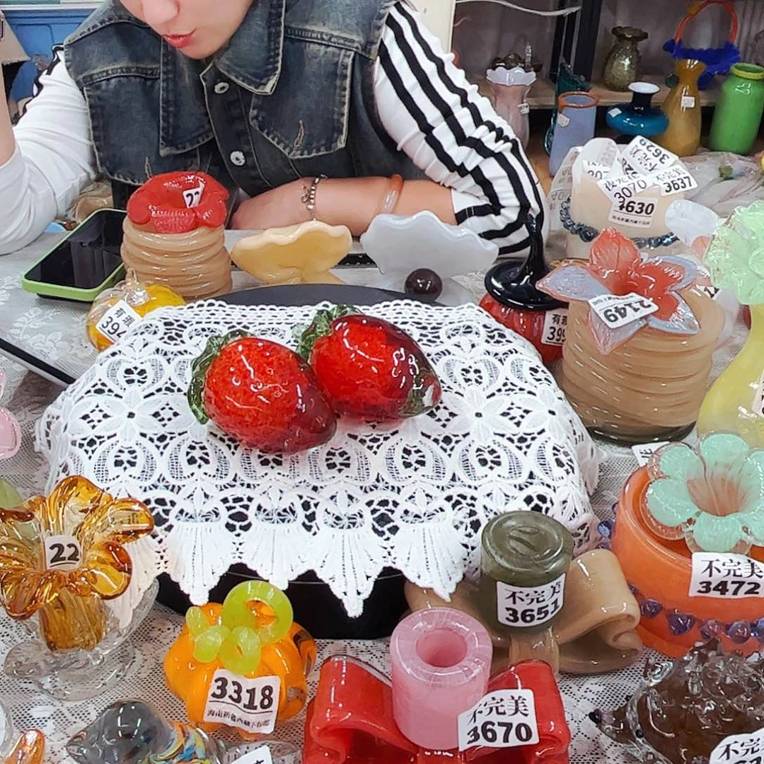 草莓2个 家悦琉璃工艺品
