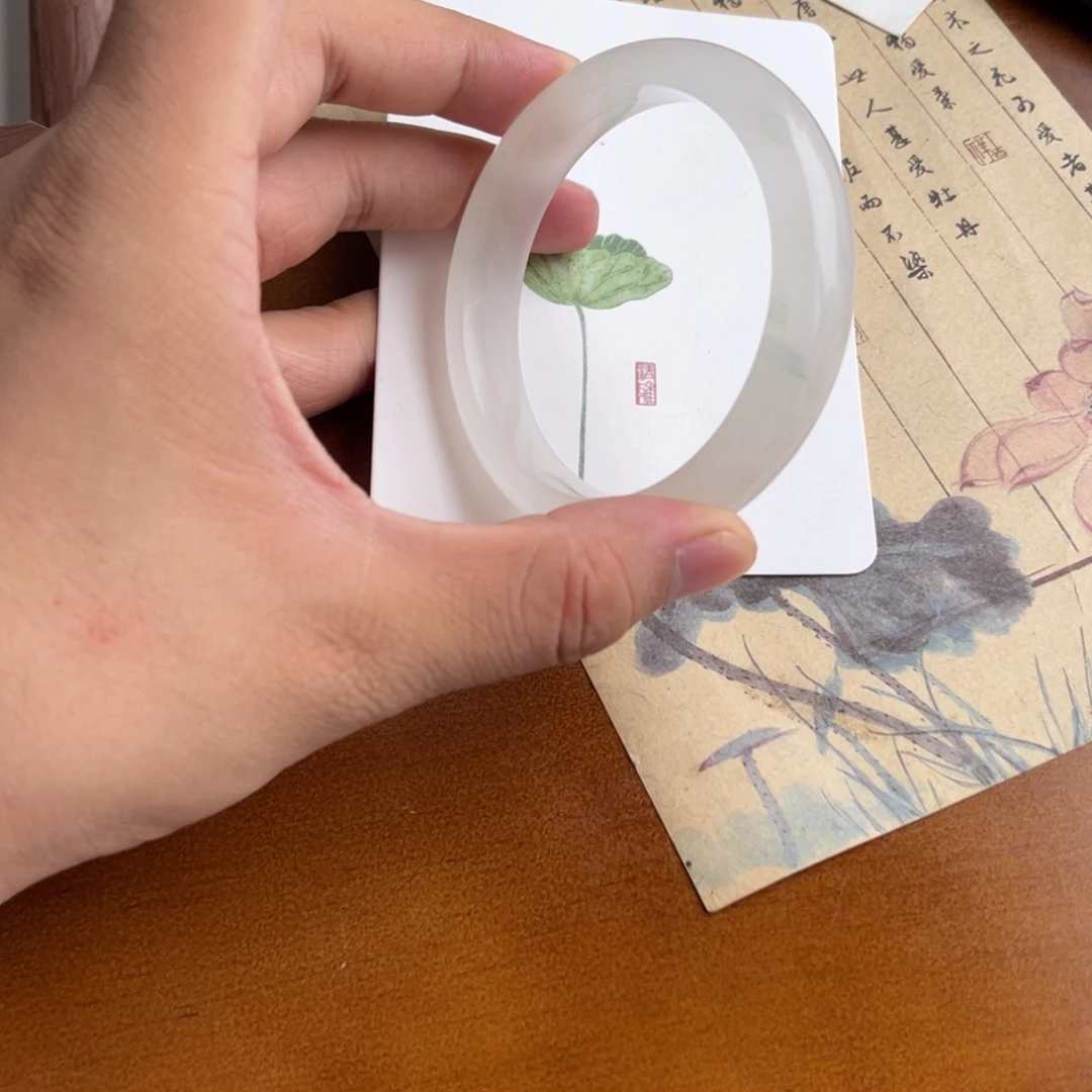 未镶嵌手镯石英质玉