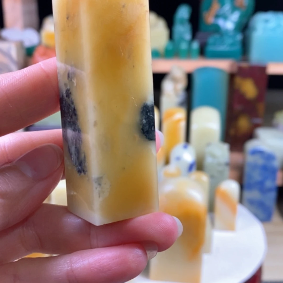 【闪购商品】青田石封门墨韵菜花黄………..