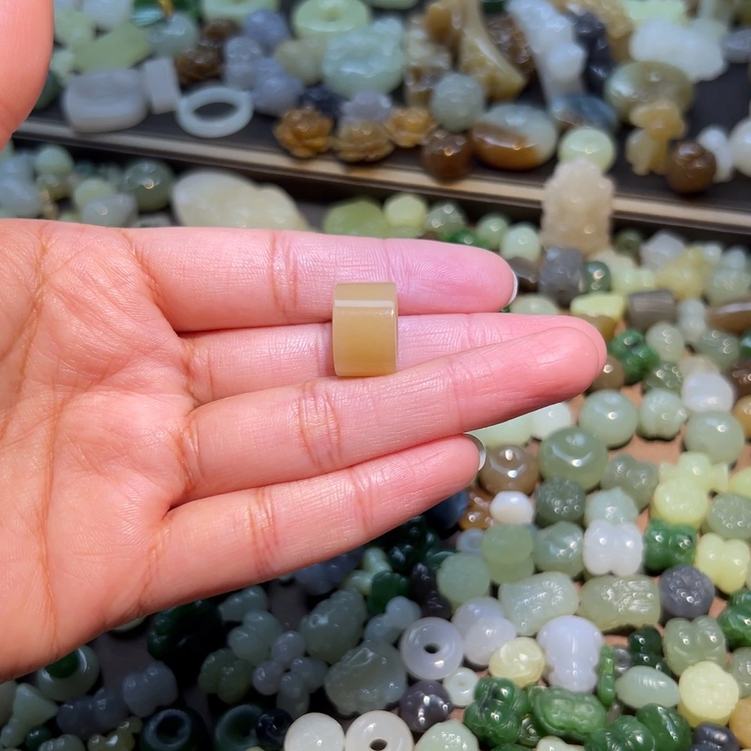 未镶嵌和田玉珠宝半成品