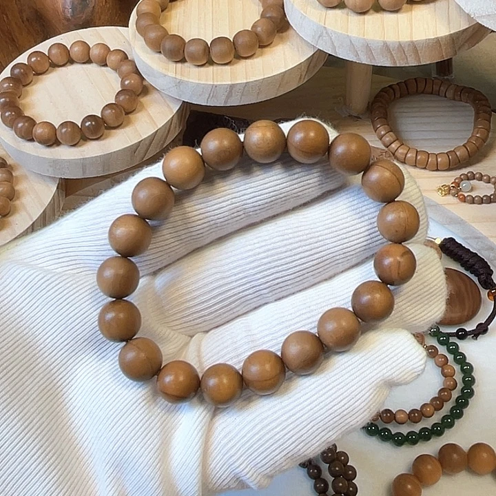 1.0/19品相差竖纹迈索尔老山檀香