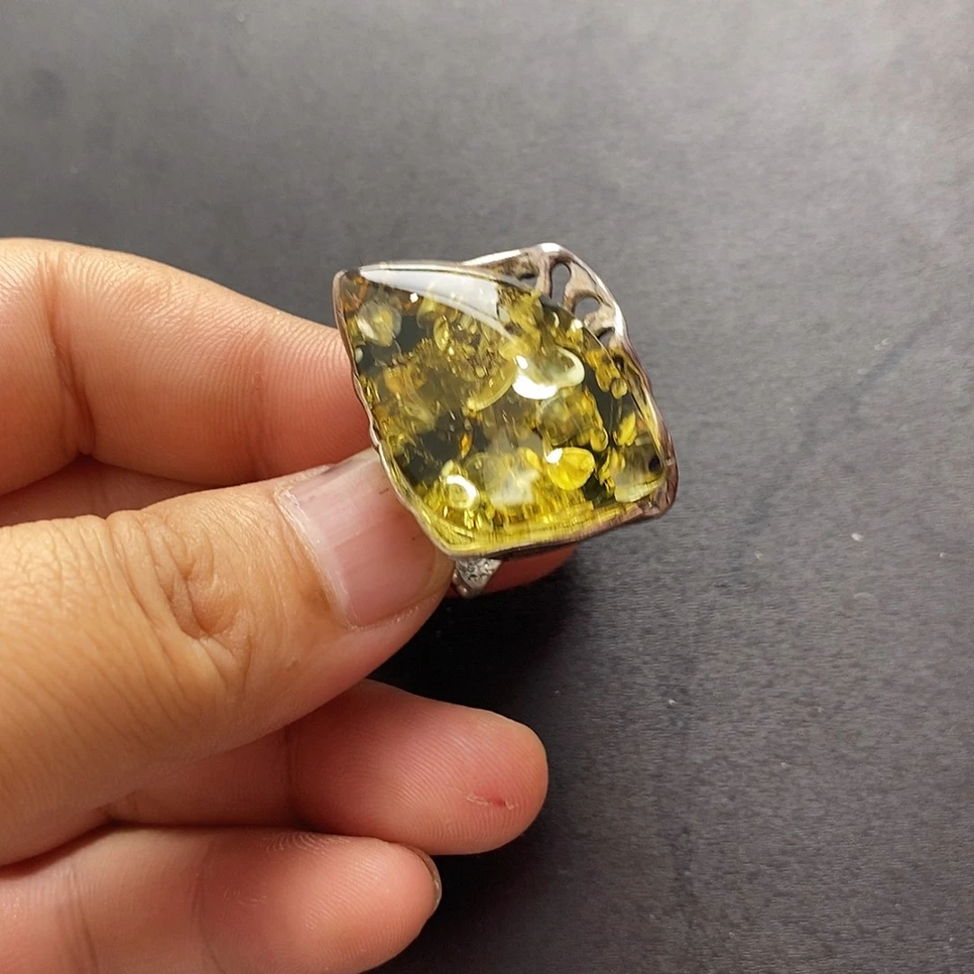 琥珀未镶嵌裸石戒指