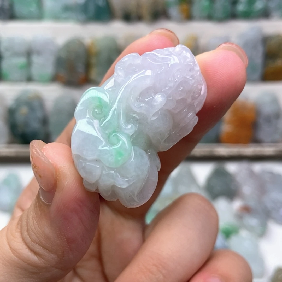 翡翠未镶嵌吊坠(赠链)