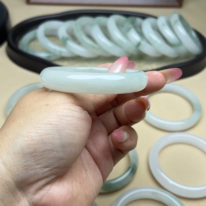 石英质玉（金丝玉）合金手镯