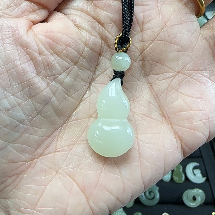 和田玉吊坠(不含链)未镶嵌