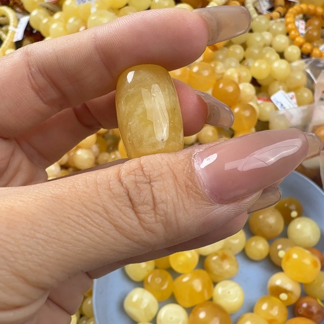 琥珀未镶嵌珠宝奇石