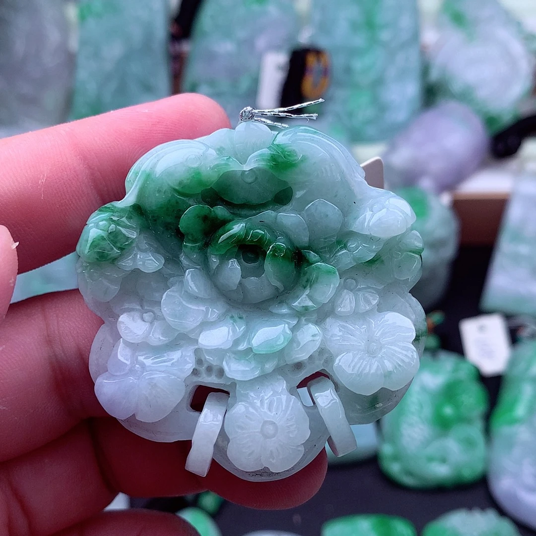 吊坠(不含链)未镶嵌翡翠
