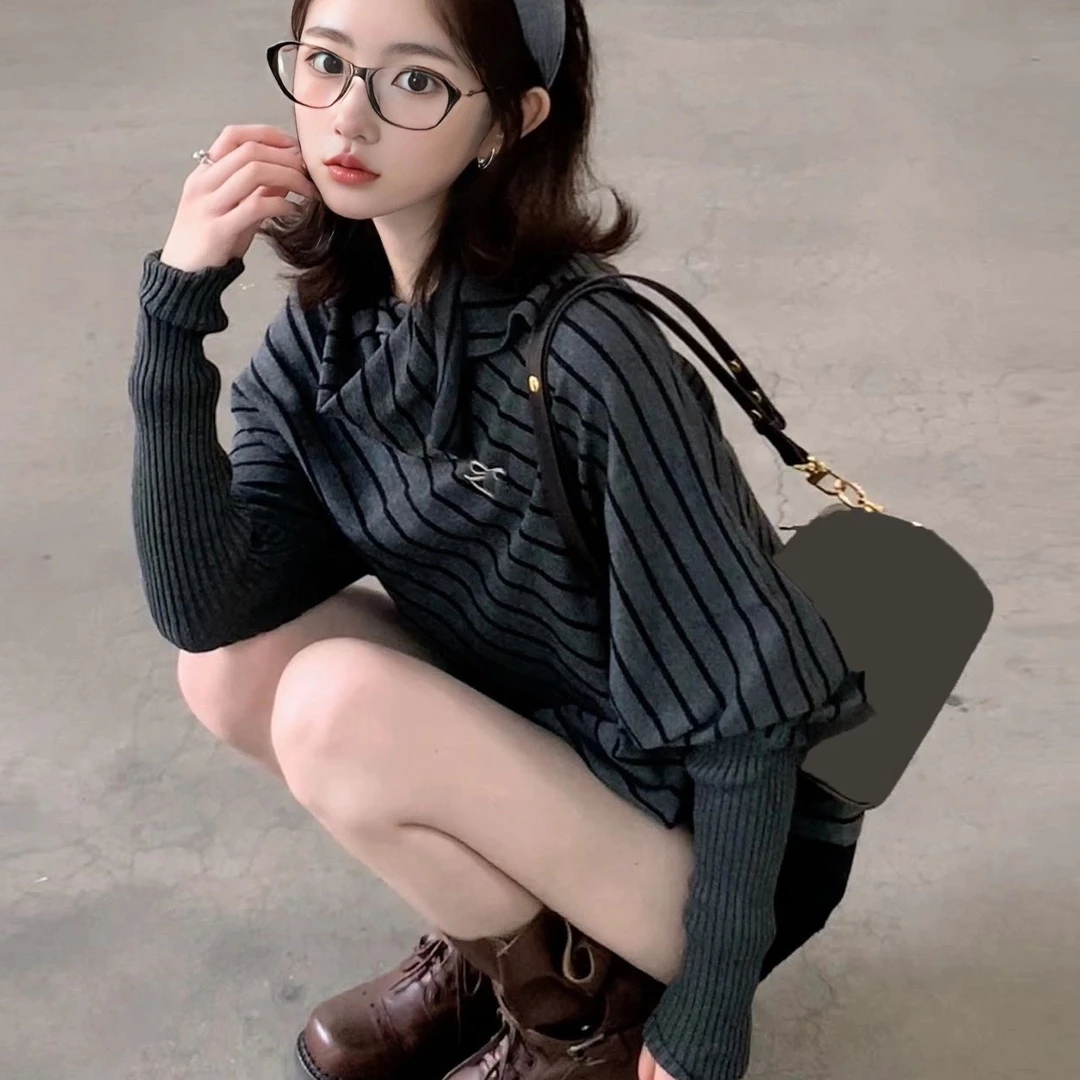 松弛感穿搭女秋季新款慵懒复古条纹蝙蝠袖宽松百搭高领针织衫上衣