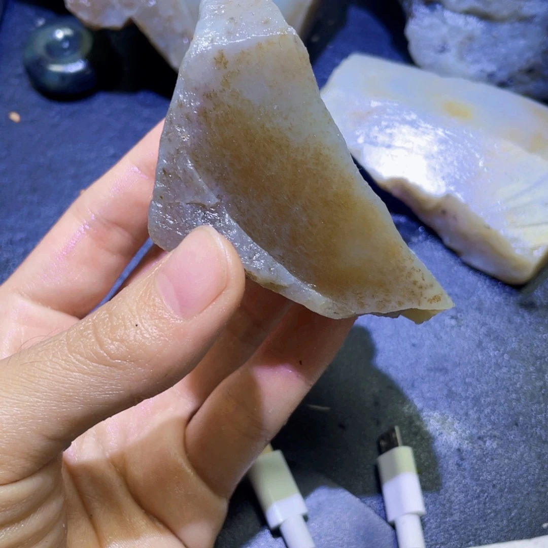 和田玉未镶嵌珠宝半成品