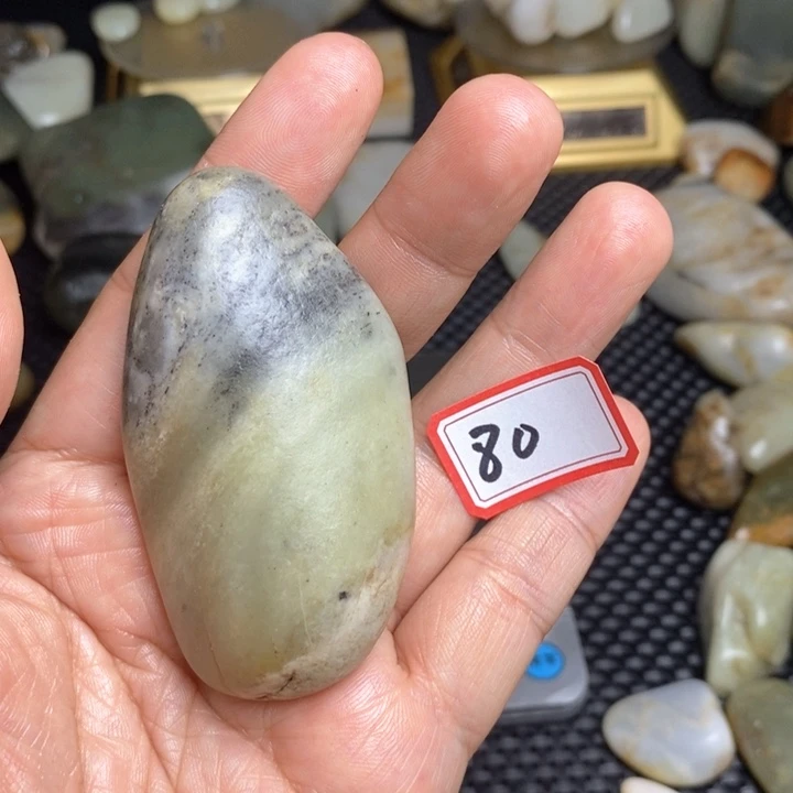 未镶嵌和田玉把件80