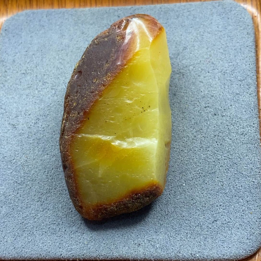 定制琥珀未镶嵌梨
