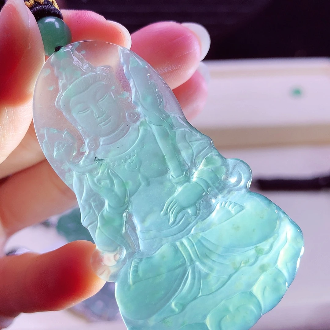 颈饰未镶嵌翡翠天然