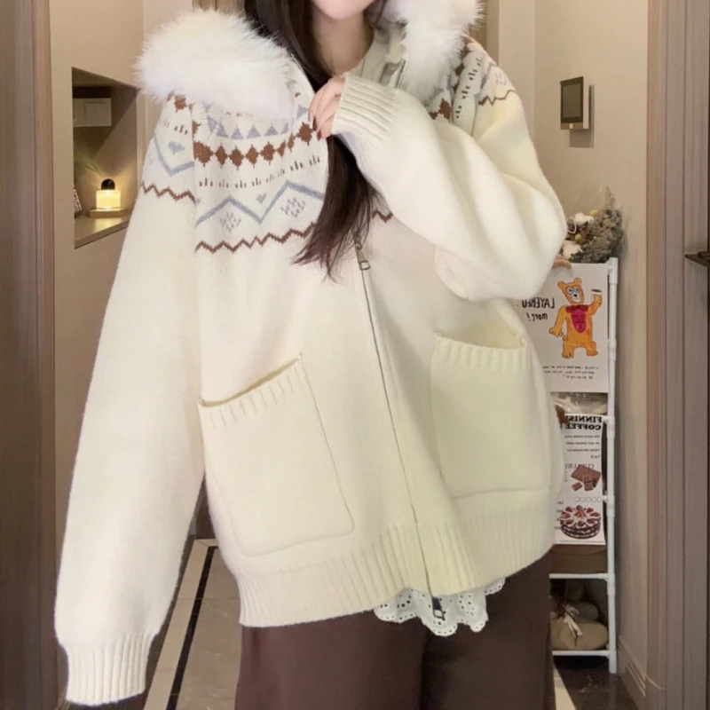 YS费尔岛软糯复古连帽针织开衫女秋冬宽松软糯加厚百搭毛衣外套