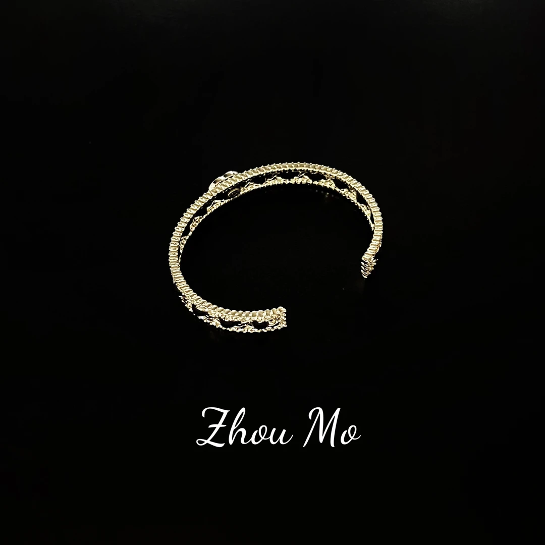 铜合金耳饰 【MOMO】精致穿皮手镯    B-028