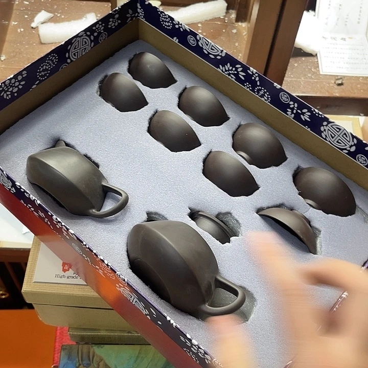 孤品茶具套装等。