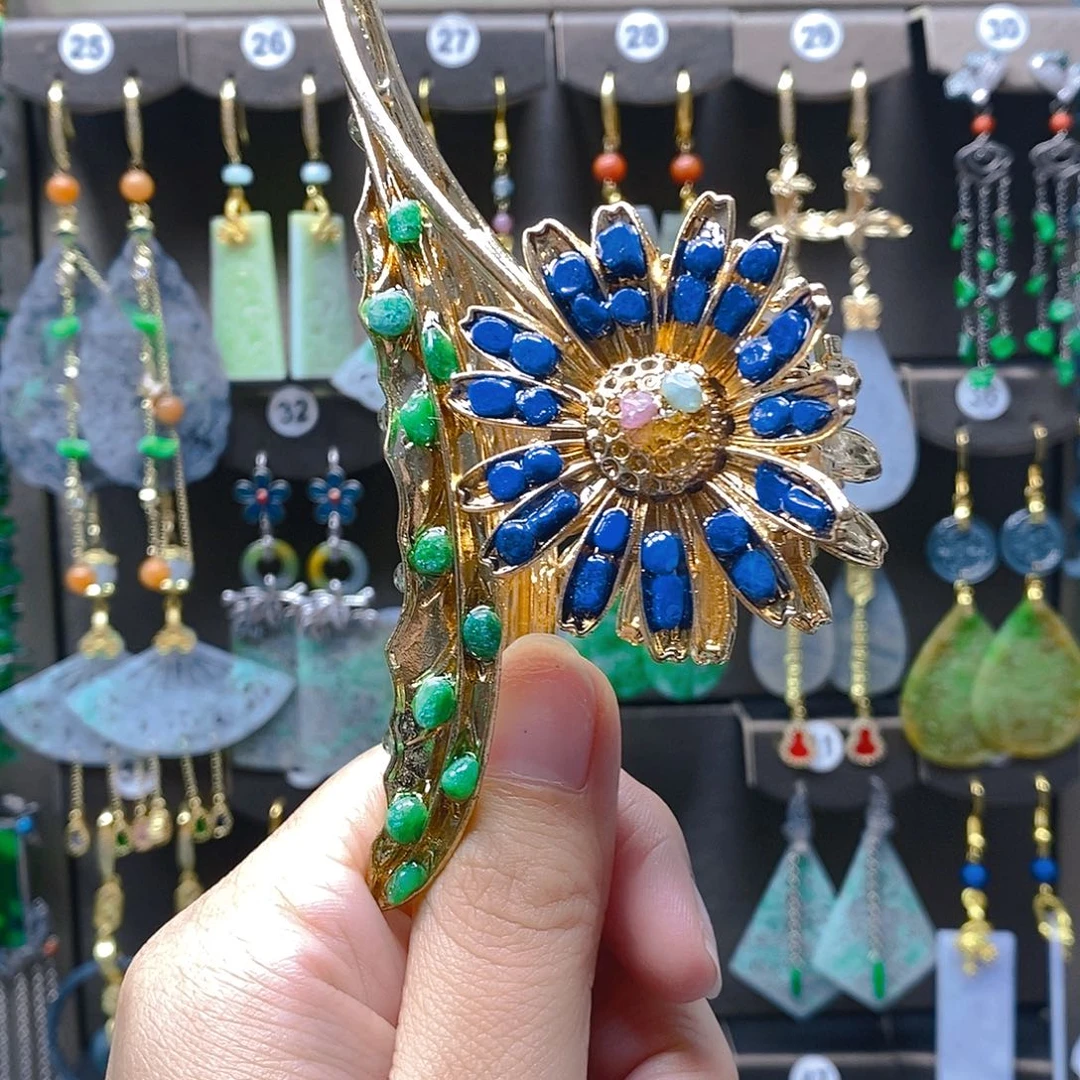 未镶嵌翡翠耳饰翡翠