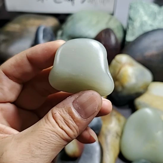未镶嵌和田玉（糖玉）挂件