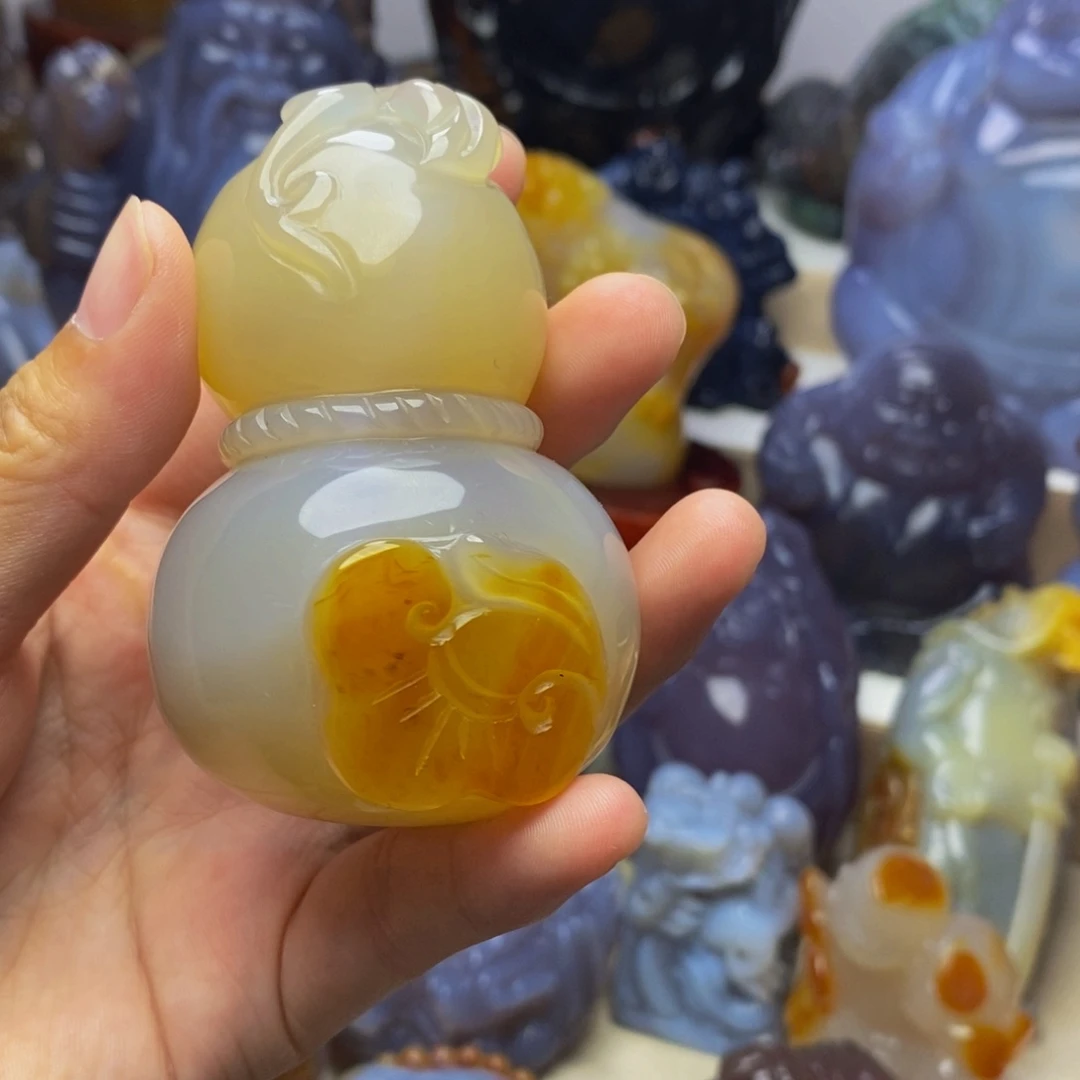 玛瑙/玉髓手把件未镶嵌