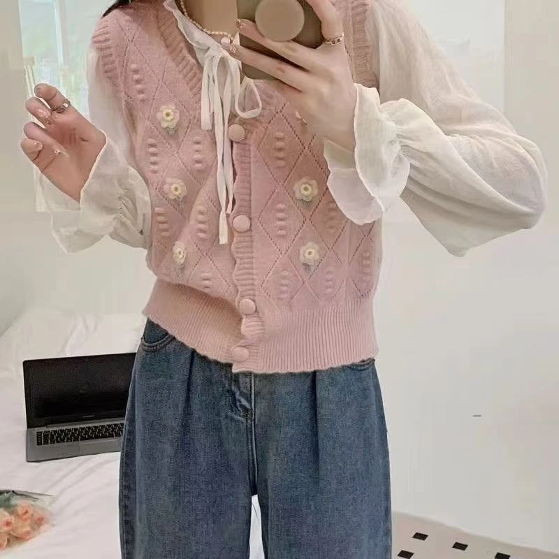 法式甜美小花朵温柔风针织马甲女春季新款洋气减龄马夹衬衣两件套