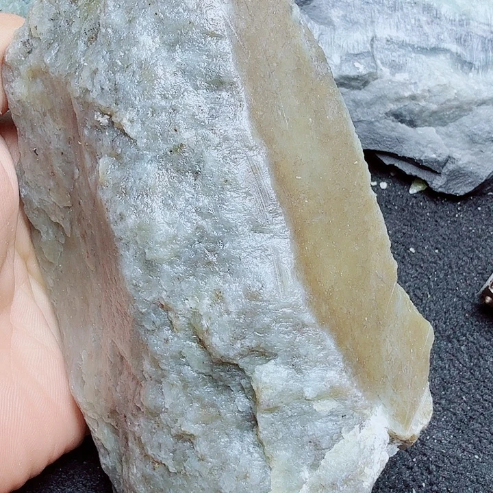 坏***叔未镶嵌和田玉（糖玉）珠宝半成品