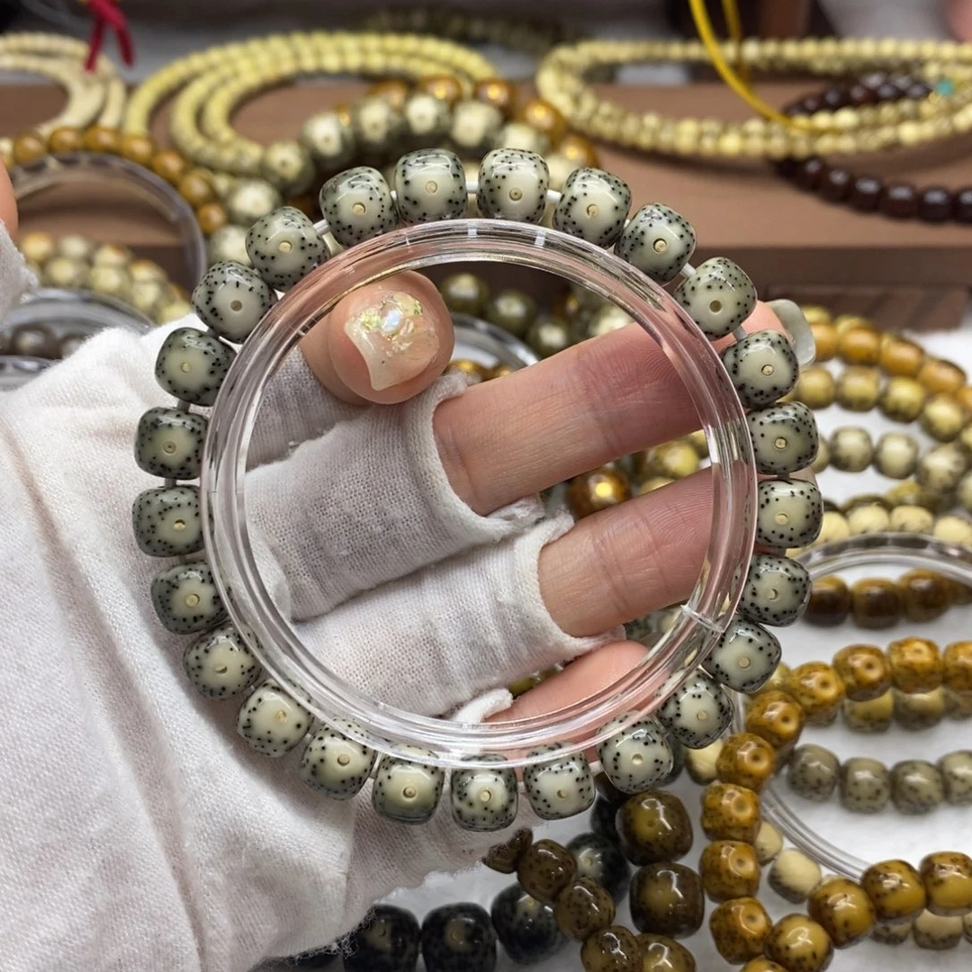 手串星月菩提9×8绿包白