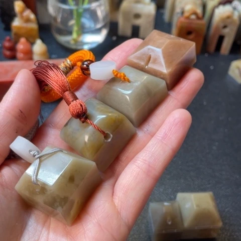 伊犁石印石小****刻4个2.5*2.5