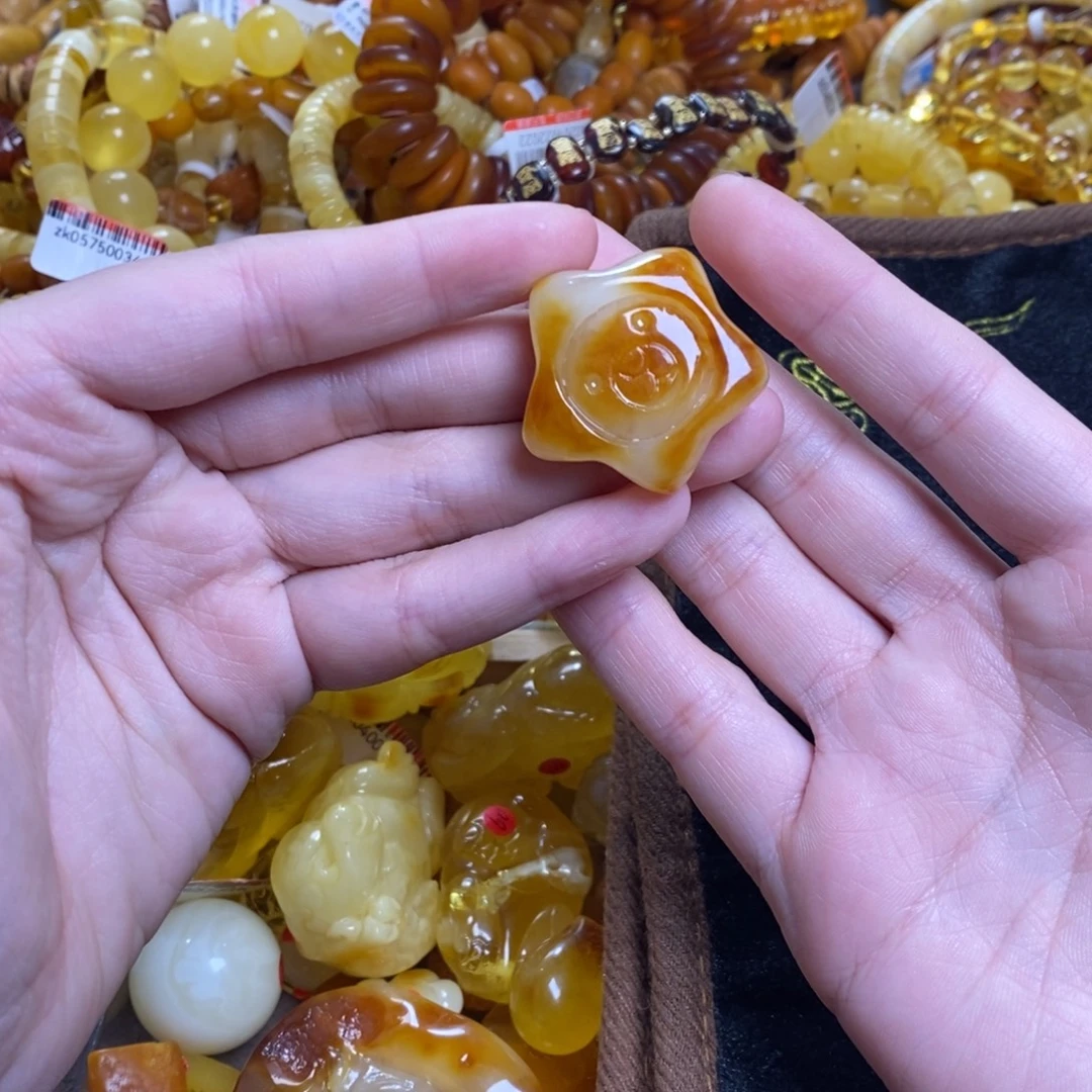 琥珀未镶嵌珠宝奇石