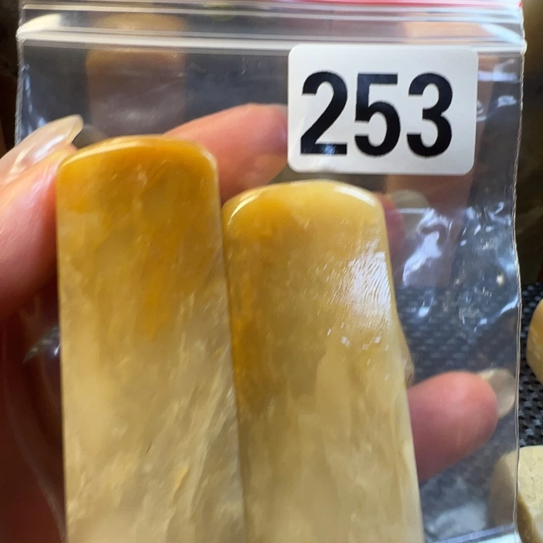 老挝石抱*斋巴林石巴林石