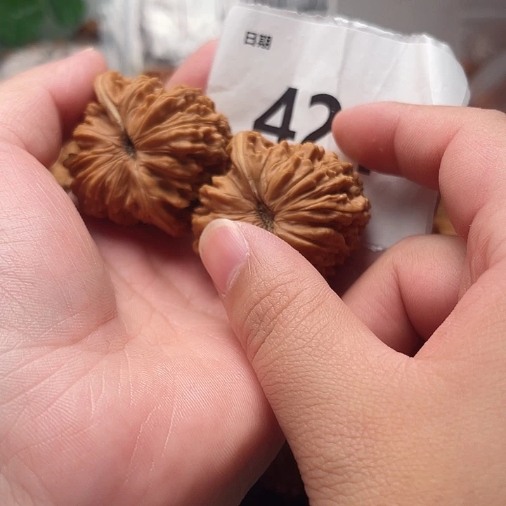 文玩核桃把件四座楼。边44。 421