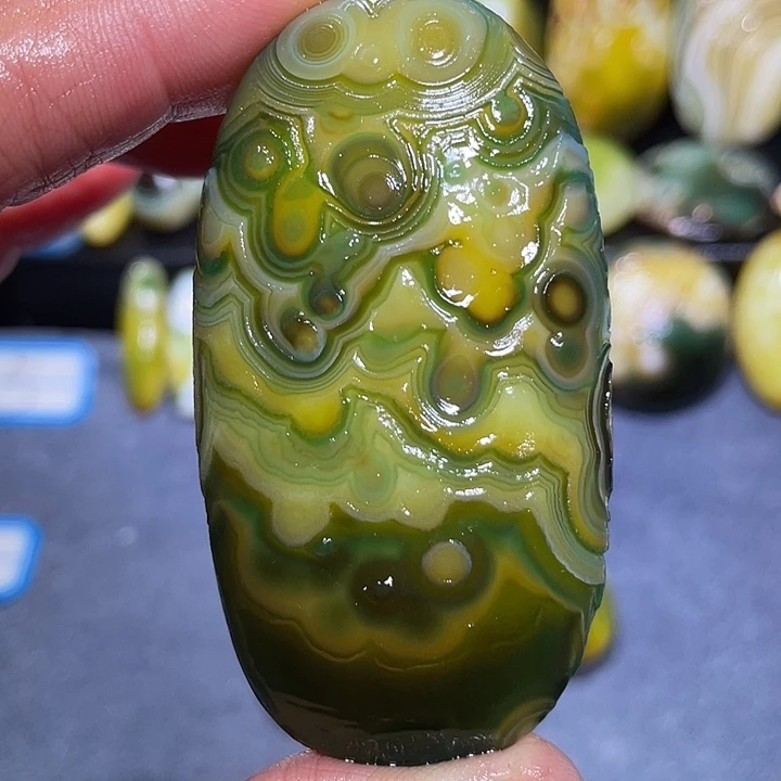 玛瑙/玉髓未镶嵌珠宝奇石