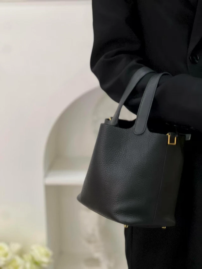 99新 Hermes/爱马仕 菜篮子18黑色银扣/优品
