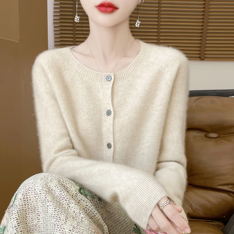 显瘦款~ 一线成衣新款100羊毛针织开衫圆领桂花针针织打底衫