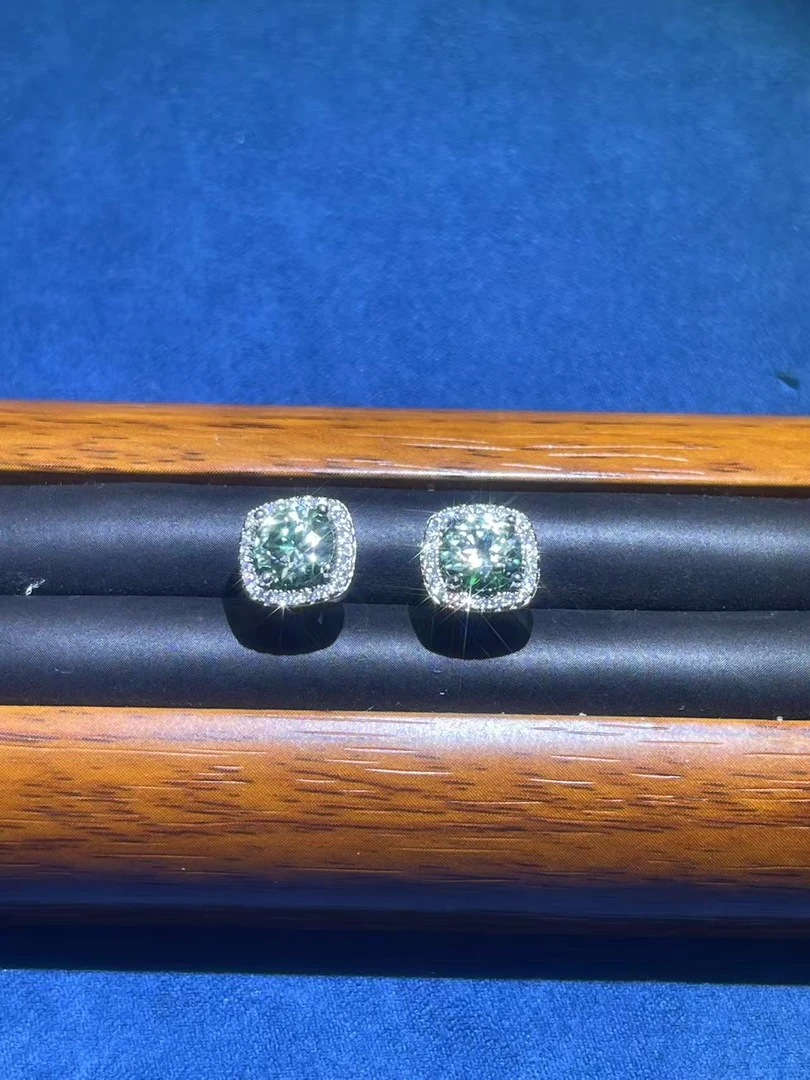 a253白托方包耳钉多样性发货