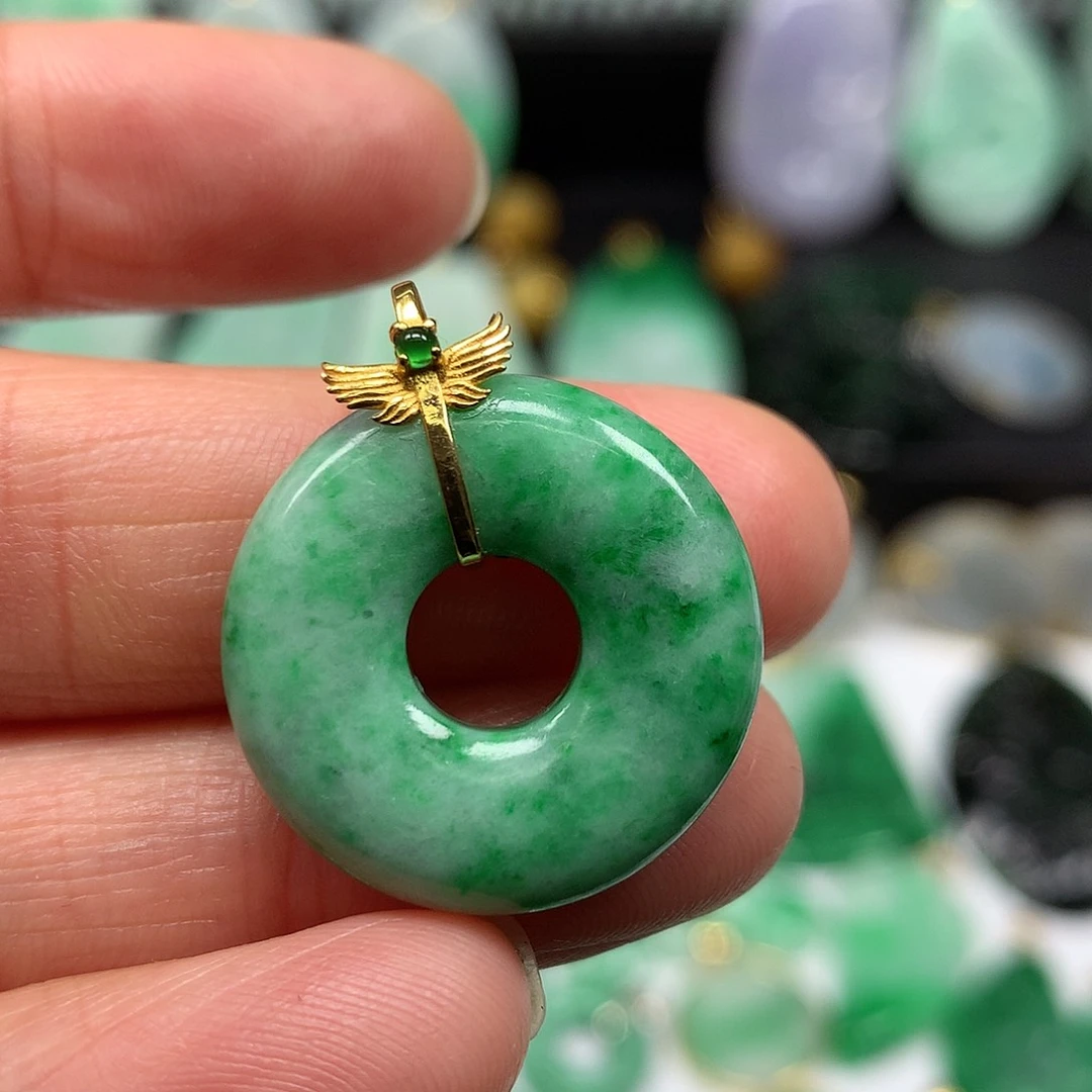 翡翠吊坠(不含链)18K金镶嵌