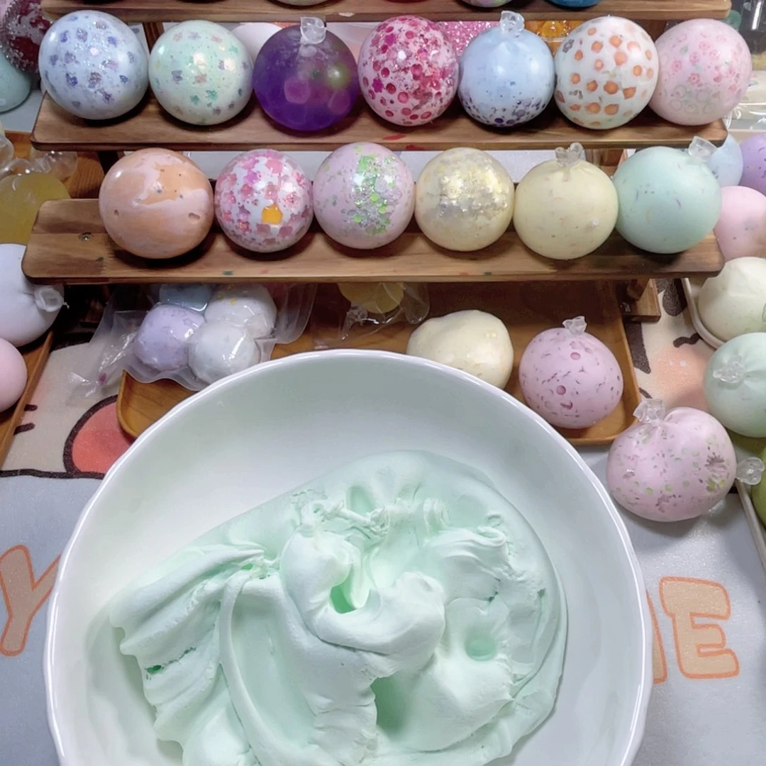 塑料随机发3款6cm大球