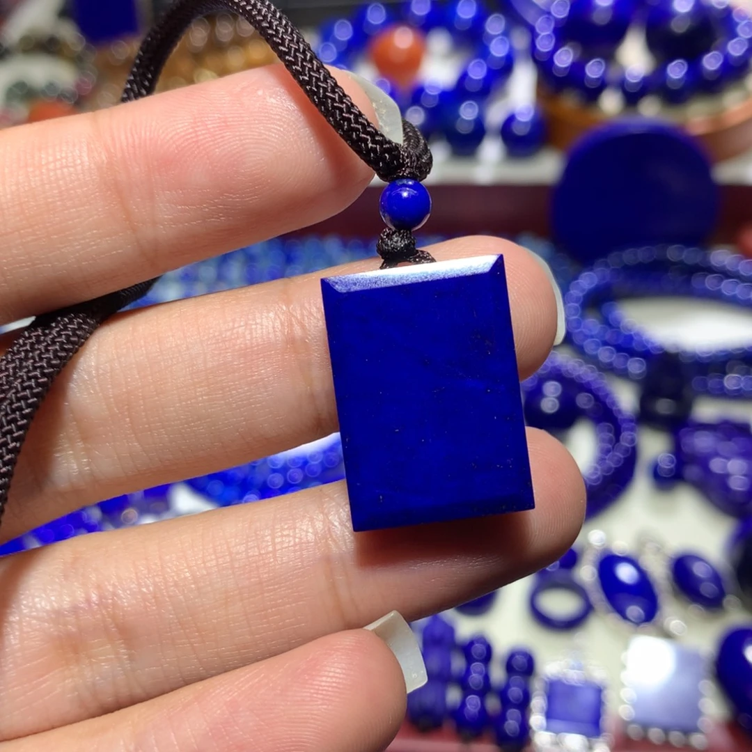 青金石未镶嵌吊坠