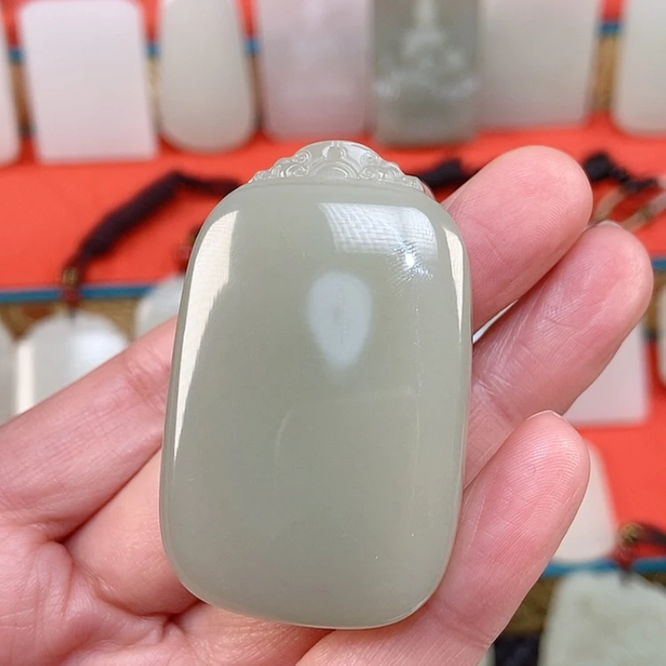 【闪购商品】颈饰未镶嵌和田玉