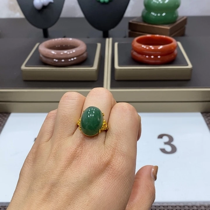 东陵石手镯未镶嵌