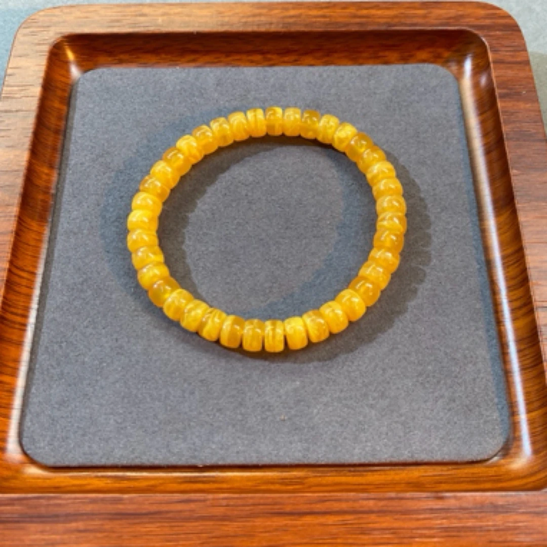 【亏米清仓】7.5mm鸡油黄色手串023