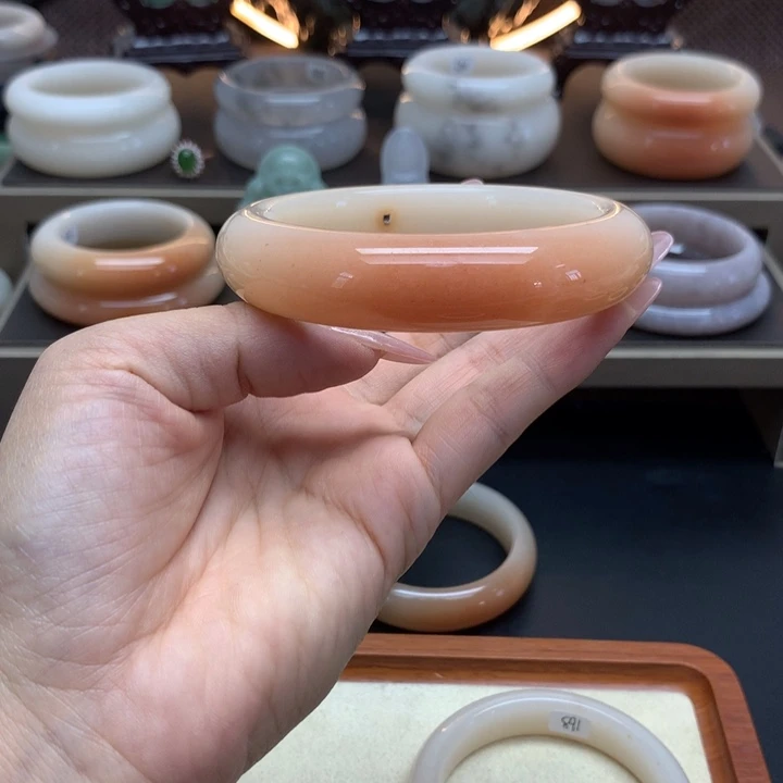 石英质玉手镯未镶嵌橘*梨64.7