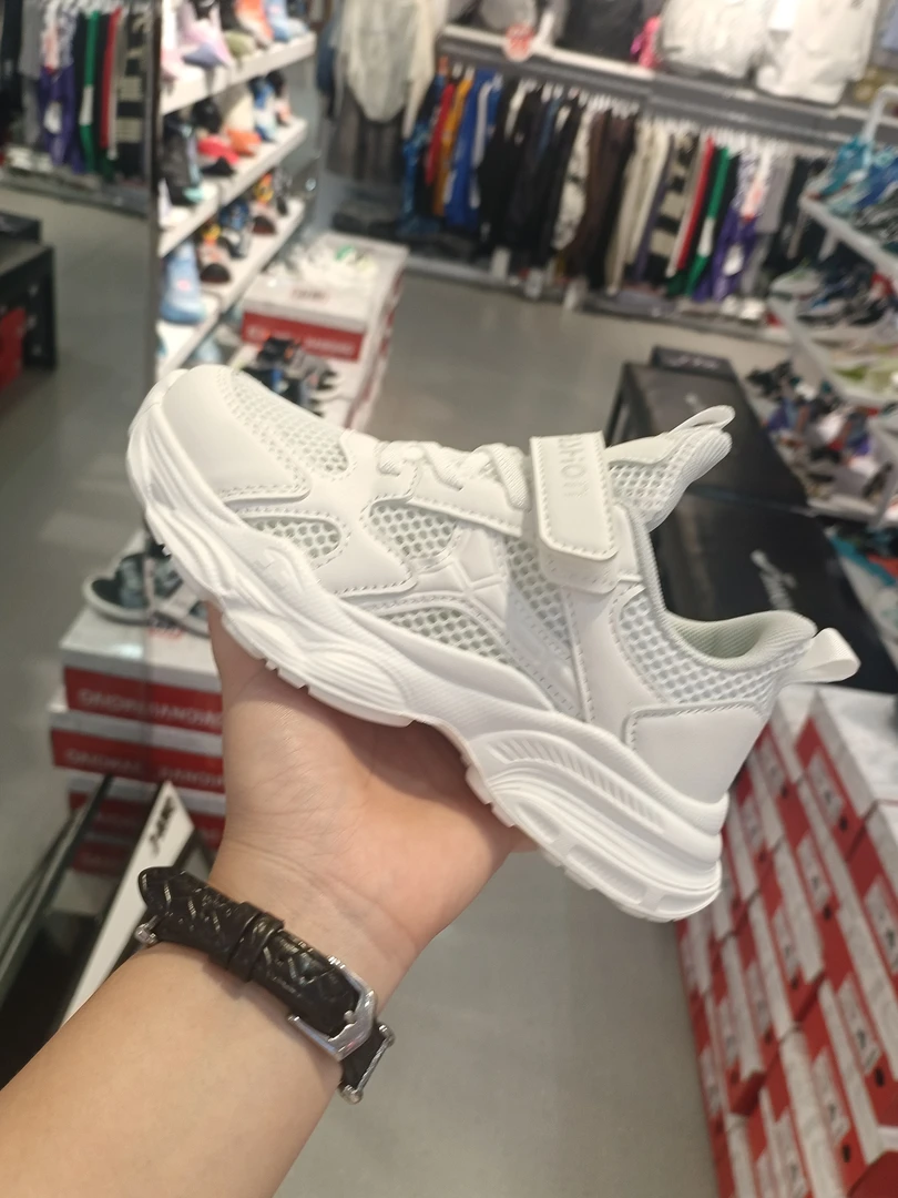 单网透气时尚小白鞋