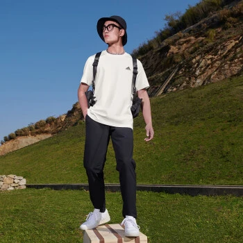 ADIDAS阿迪达斯轻运动男女情侣款纯棉休闲上衣圆领短袖T恤IT4332