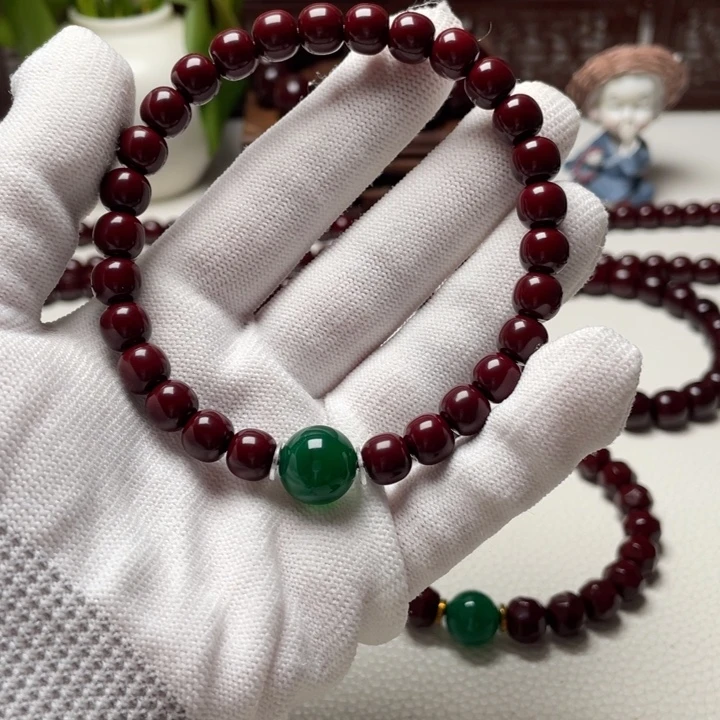 Y***。吊坠猴头核桃猴头