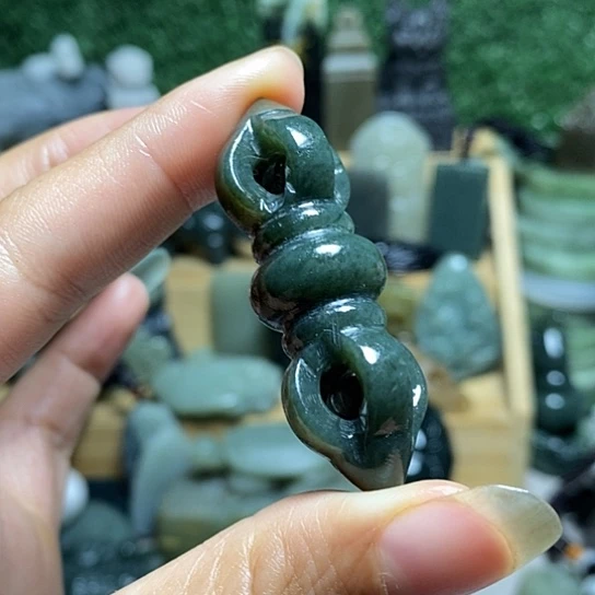 未镶嵌和田玉（糖玉）珠宝半成品