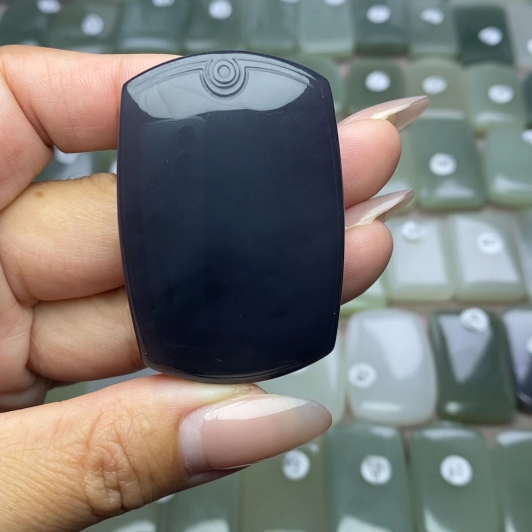 *****和田玉未镶嵌颈饰