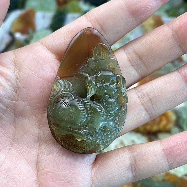 蛇纹石玉合金颈饰