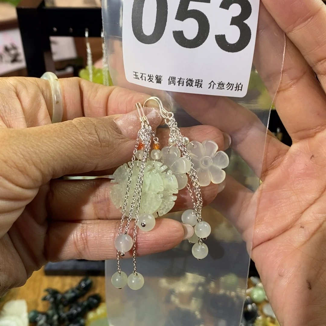 蛇纹石玉发饰未镶嵌梅*笑