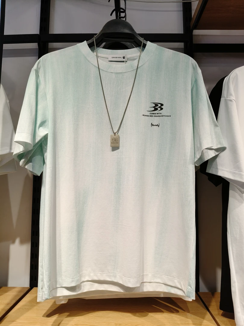 男士渐变色彩印花时尚T恤